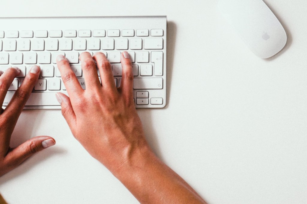 Expertiza: Conectando Necessidades a Soluções Profissionais